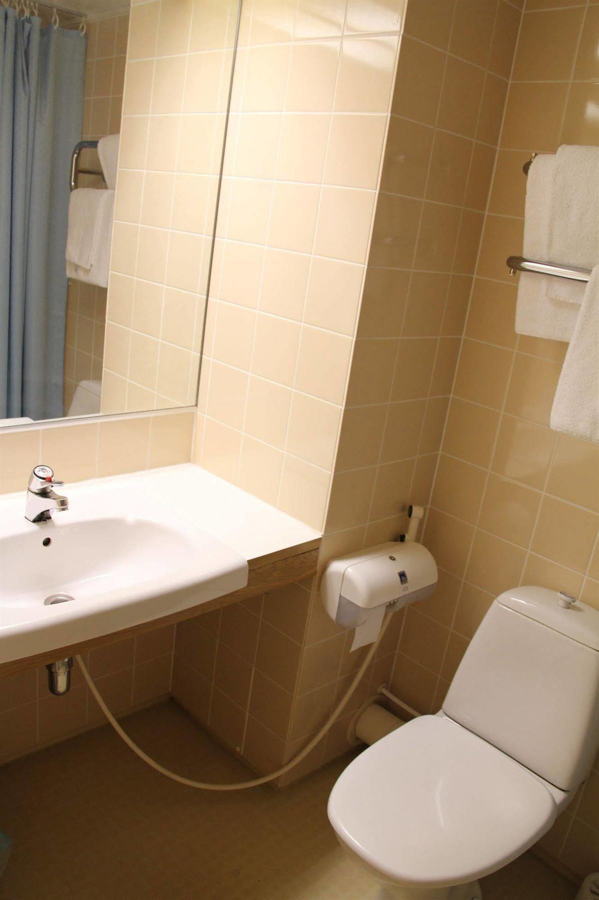Hotel Hermica Тампере Екстериор снимка