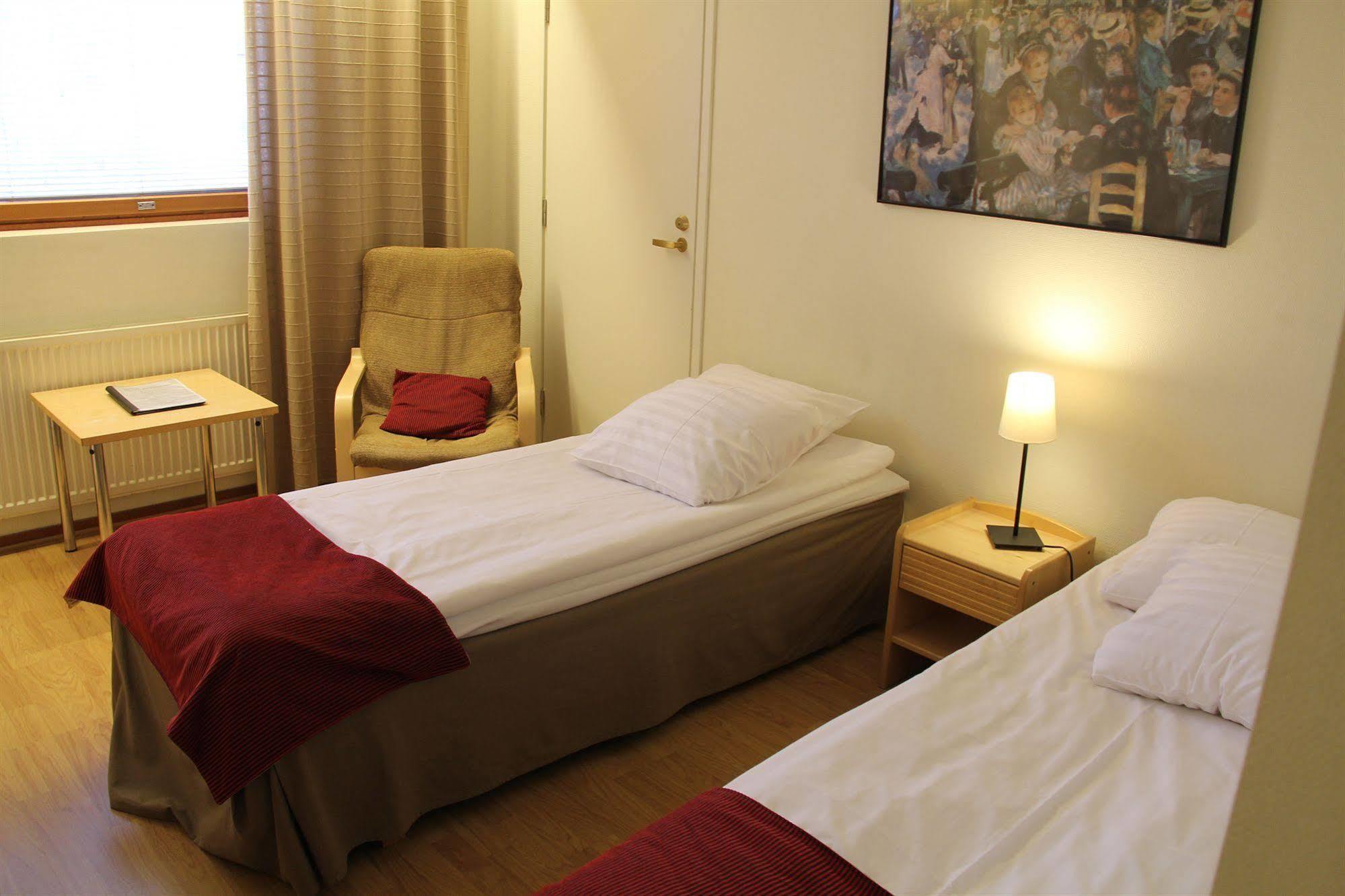 Hotel Hermica Тампере Екстериор снимка